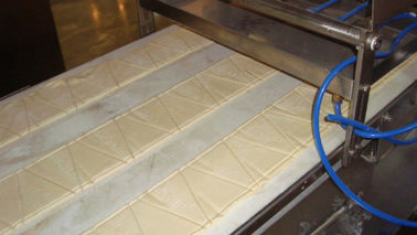 Aangepast Croissant die Machine, de Kromming maken Gevulde Machine van het Croissantbrood leverancier