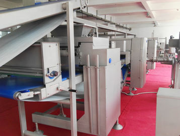 Semi Gebeëindigde Bevroren Doughnutproductielijn met de Capaciteit van 1000 - 15000 PCs/U- leverancier